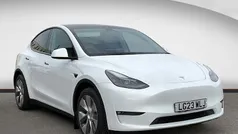 White Used 2023 Tesla Model Y Long Range SUV | £27,190 (Fair price)