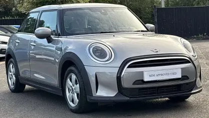 Used Mini Cooper Classic 136 HP (100 kW) 2022 Silver Hatchback
