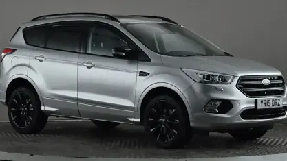 Käytetty Ford Kuga Titanium X 179 HP (131 kW) 2019 Hopea Katumaasturi