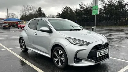Used 2025 Toyota Yaris Hybrid Design Hatchback | £19,534 (Fair price)