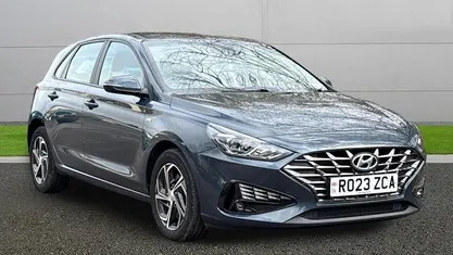 Used Hyundai i30 SE 120 HP (88 kW) 2023 Blue Hatchback