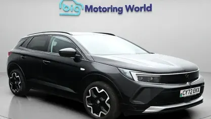 Second-hand Vauxhall Grandland X Ultimate 131 CP (96 kW) 2023 Negru SUV