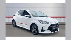White Used 2022 Toyota Yaris Hybrid Hatchback | £17,079 (Fair price)