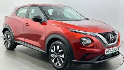 Used Nissan Juke Acenta 114 HP (83 kW) 2022 Red SUV