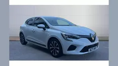 White Used 2021 Renault Clio V Iconic Hatchback | £12,700 (Fair price)