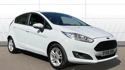 Used Ford Fiesta Zetec 101 HP (74 kW) 2016 Hatchback
