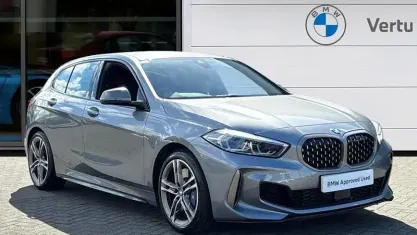 Usado BMW M135 Shadowline 306 CV (225 kW) 2024 Gris Utilitario