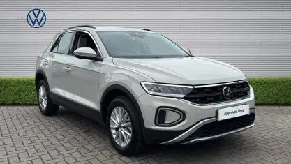 Used VW T-Roc Life 110 HP (80 kW) 2023 Grey SUV