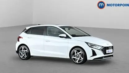 Used Hyundai i20 Ultimate 101 HP (74 kW) 2025 White Hatchback