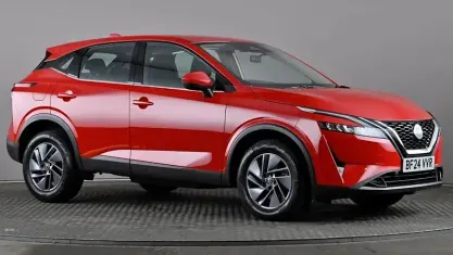 Used Nissan Qashqai Acenta Premium 158 HP (116 kW) 2023 Red SUV