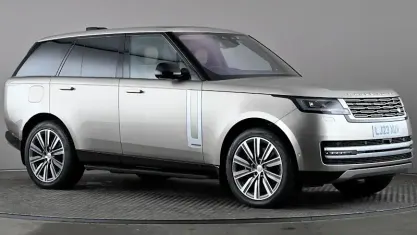 Käytetty Land Rover Range Rover Autobiography 510 HP (375 kW) 2023 Kulta Katumaasturi
