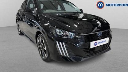 Używany Peugeot 208 Allure 101 KM (74 kW) 2025 Czarny Hatchback