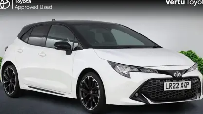Used Toyota Corolla Sport 122 HP (89 kW) 2022 White Hatchback