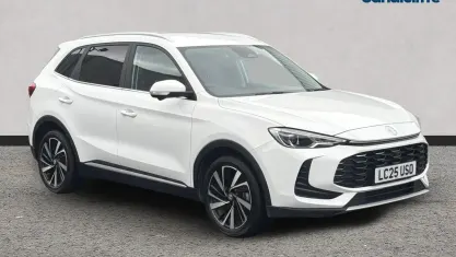 Used MG ZS Trophy 196 HP (144 kW) 2024 Solid  arctic white SUV