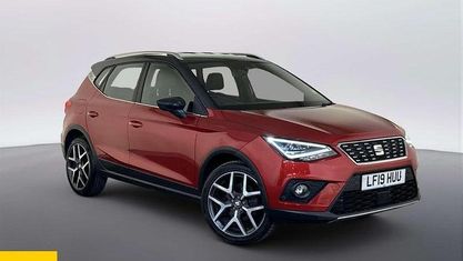 Używany Seat Arona XCELLENCE Lux 116 KM (85 kW) 2019 Czerwony SUV