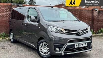 Usado Toyota Proace Verso City 120 HP (88 kW) 2022 Cinzento Carrinha