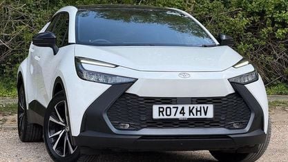 Begagnad Toyota C-HR Design 223 HK (164 kW) 2025 Vit SUV