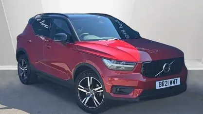 Used Volvo XC40 R-Design 163 HP (119 kW) 2021 Red SUV