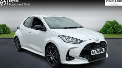 Used Toyota Yaris Sport 131 HP (96 kW) 2025 White Hatchback