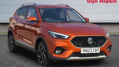 Used MG ZS Exclusive 106 HP (77 kW) 2023 Orange SUV