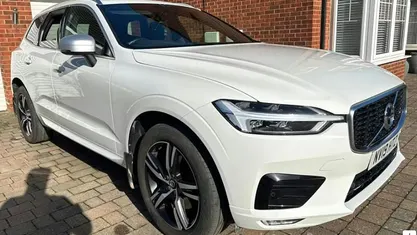Used Volvo XC60 R-Design 190 HP (139 kW) 2019 White SUV