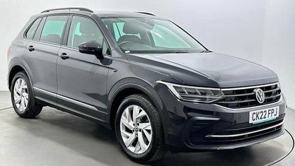 Używany VW Tiguan Life 150 KM (110 kW) 2022 Szary SUV