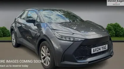Used Toyota C-HR 140 HP (102 kW) 2026 SUV