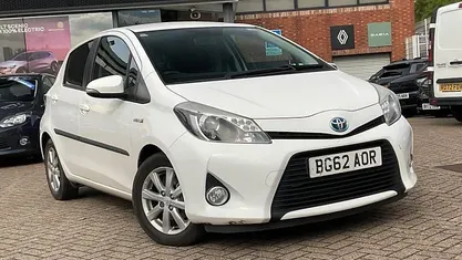 Used Toyota Yaris Hybrid T4 101 HP (74 kW) 2013 Hatchback