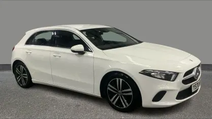 Begagnad Mercedes A180 136 HK (100 kW) 2020 Vit Halvkombi