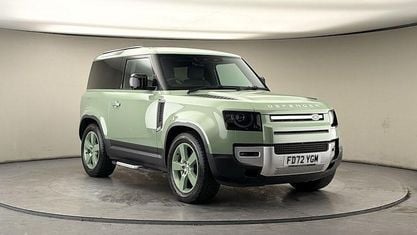 Second-hand Land Rover Defender 75th Limited Edition 300 CP (220 kW) 2022 Verde SUV