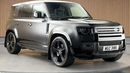 Used Land Rover Defender Carpathian Edition 525 HP (386 kW) 2022 Carpathian grey SUV