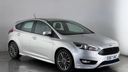 Used Ford Focus ST-Line 120 HP (88 kW) 2016 Hatchback