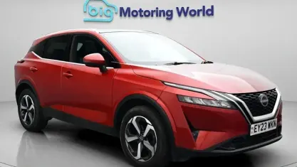 Used Nissan Qashqai N-Connecta 140 HP (102 kW) 2023 Red SUV