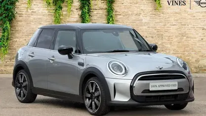 Used Mini Cooper Exclusive 136 HP (100 kW) 2023 Silver Hatchback