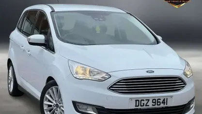 Usado Ford Grand C-Max Titanium 120 HP (88 kW) 2019 Monovolume