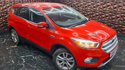Used Ford Kuga Zetec 120 HP (88 kW) 2017 Red SUV
