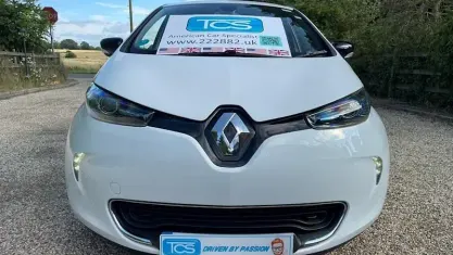 Used Renault Zoe Dynamique 80 kW (109 HP) 2019 White Hatchback