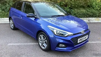Used Hyundai i20 101 HP (74 kW) 2020 Blue Hatchback