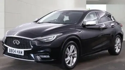 Used Infiniti Q30 Business Executive 109 HP (80 kW) 2017 Black Hatchback