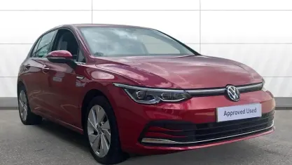 Used VW Golf VIII Style 131 HP (96 kW) 2023 Hatchback
