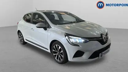 Używany Renault Clio V Iconic 140 KM (102 kW) 2021 Biały Hatchback