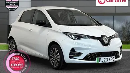 Used Renault Zoe Techno 100 kW (136 HP) 2023 White Hatchback