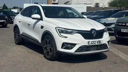Used Renault Arkana Version S 143 HP (105 kW) 2022 Solid  glacier white  SUV