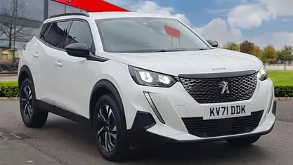 White Used 2022 Peugeot 2008 Allure Premium SUV | £11,990 (Fair price)