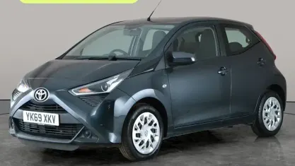 Usado Toyota Aygo X-play 72 HP (52 kW) 2020 Citadino