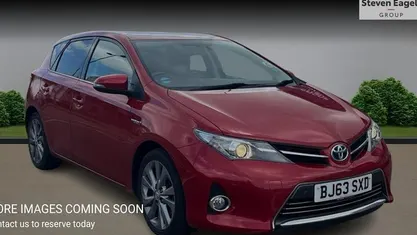 Used Toyota Auris Hybrid 136 HP (100 kW) 2014 Hatchback