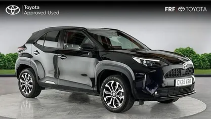 Used 2025 Toyota Yaris Hybrid Design Estate | £24,490 (Fair price)