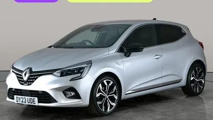 Used Renault Clio V Techno 90 HP (66 kW) 2023 Silver Hatchback