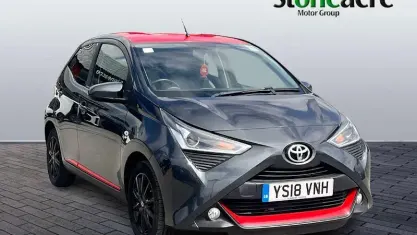 Used Toyota Aygo x-press 71 HP (52 kW) 2018 Grey Hatchback