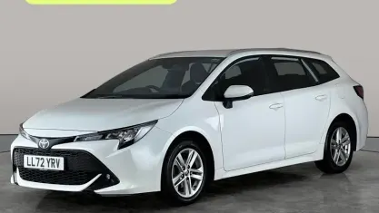 Used Toyota Corolla 140 HP (102 kW) 2022 White Estate
